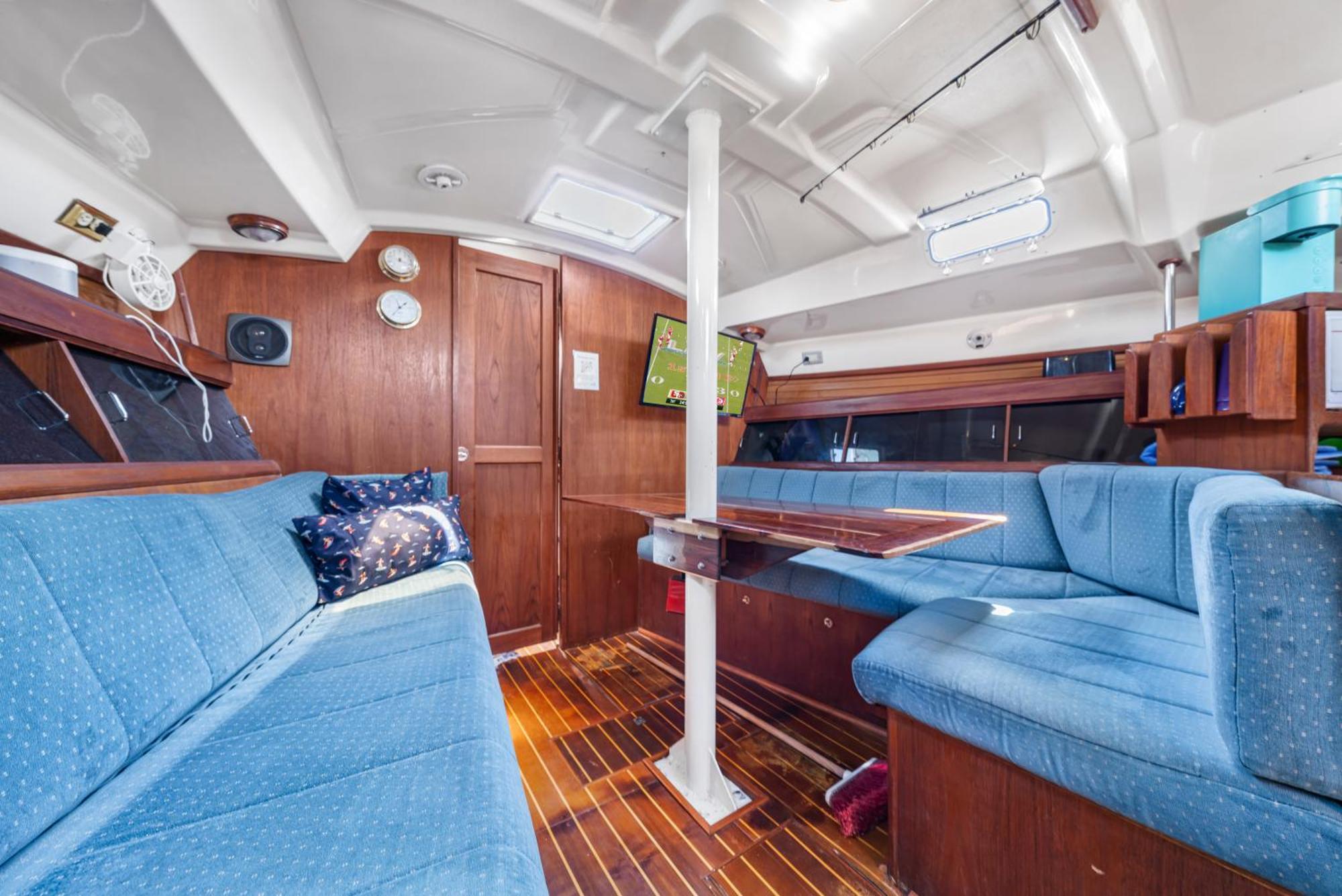 An Island Of Your Own - Your Private Sailboat, The Elegance Hotel en barco
