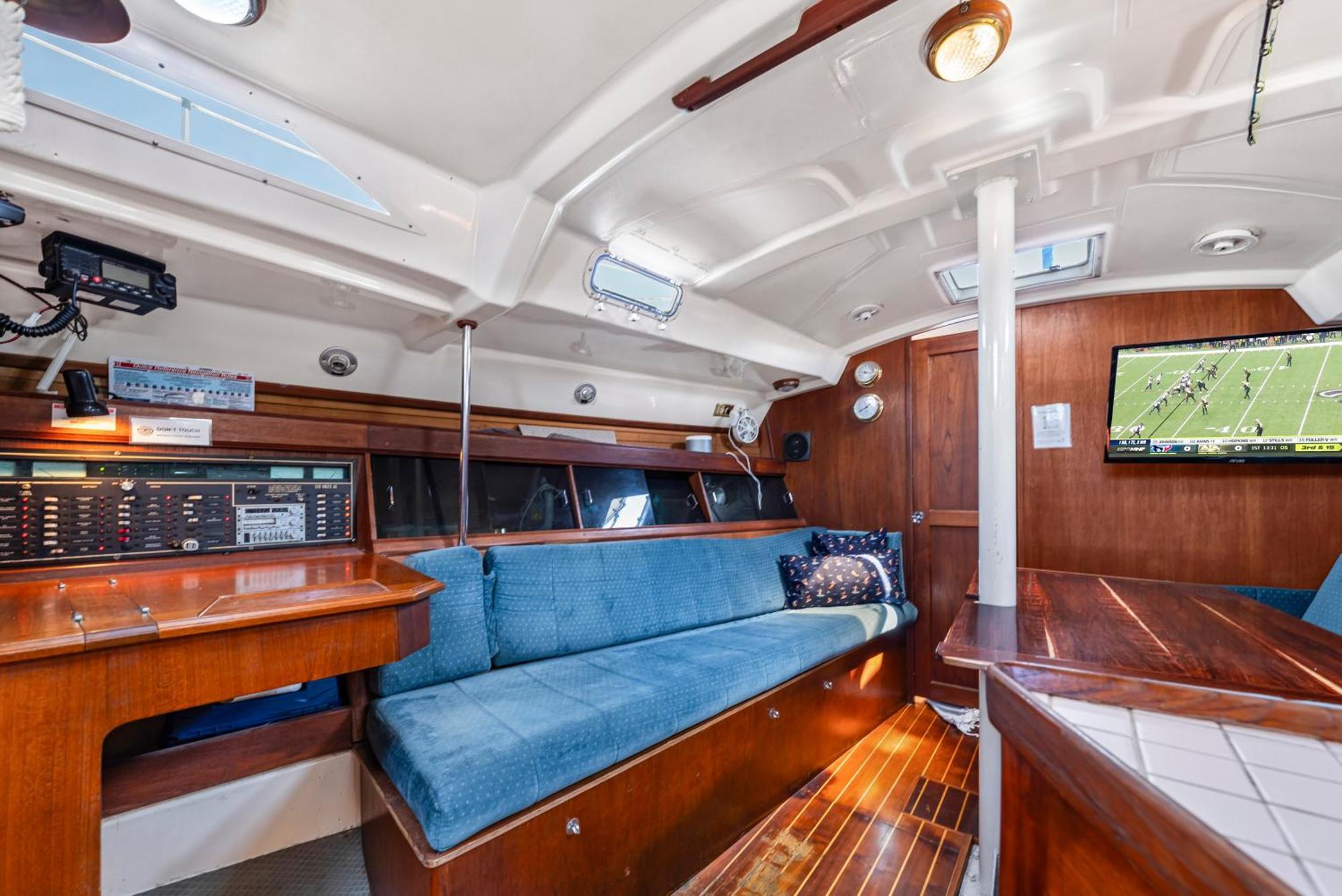 Hotel en barco An Island Of Your Own - Your Private Sailboat, The Elegance *
