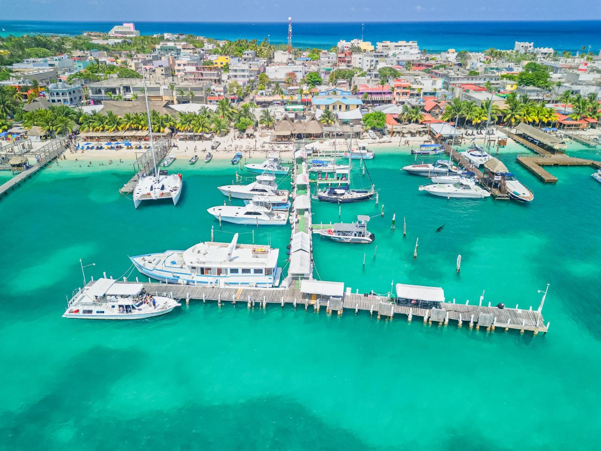 Hotel en barco An Island Of Your Own - Your Private Sailboat, The Elegance *
